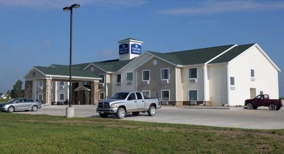 Cobblestone Inn & Suites-Winterset Exterior photo